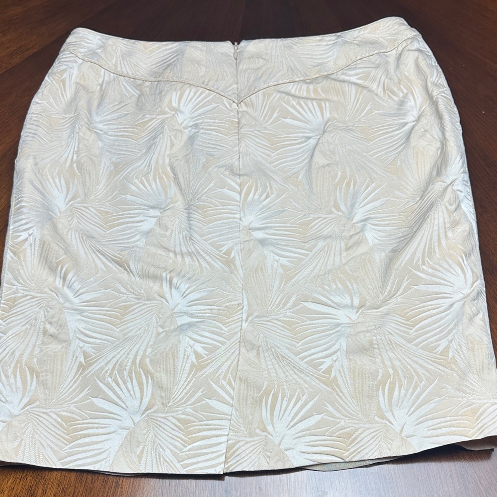 Max Mara Beige Jacquard Skirt Suit • Elegant Tailored Two-Piece • Size 6 - Picture 16 of 16